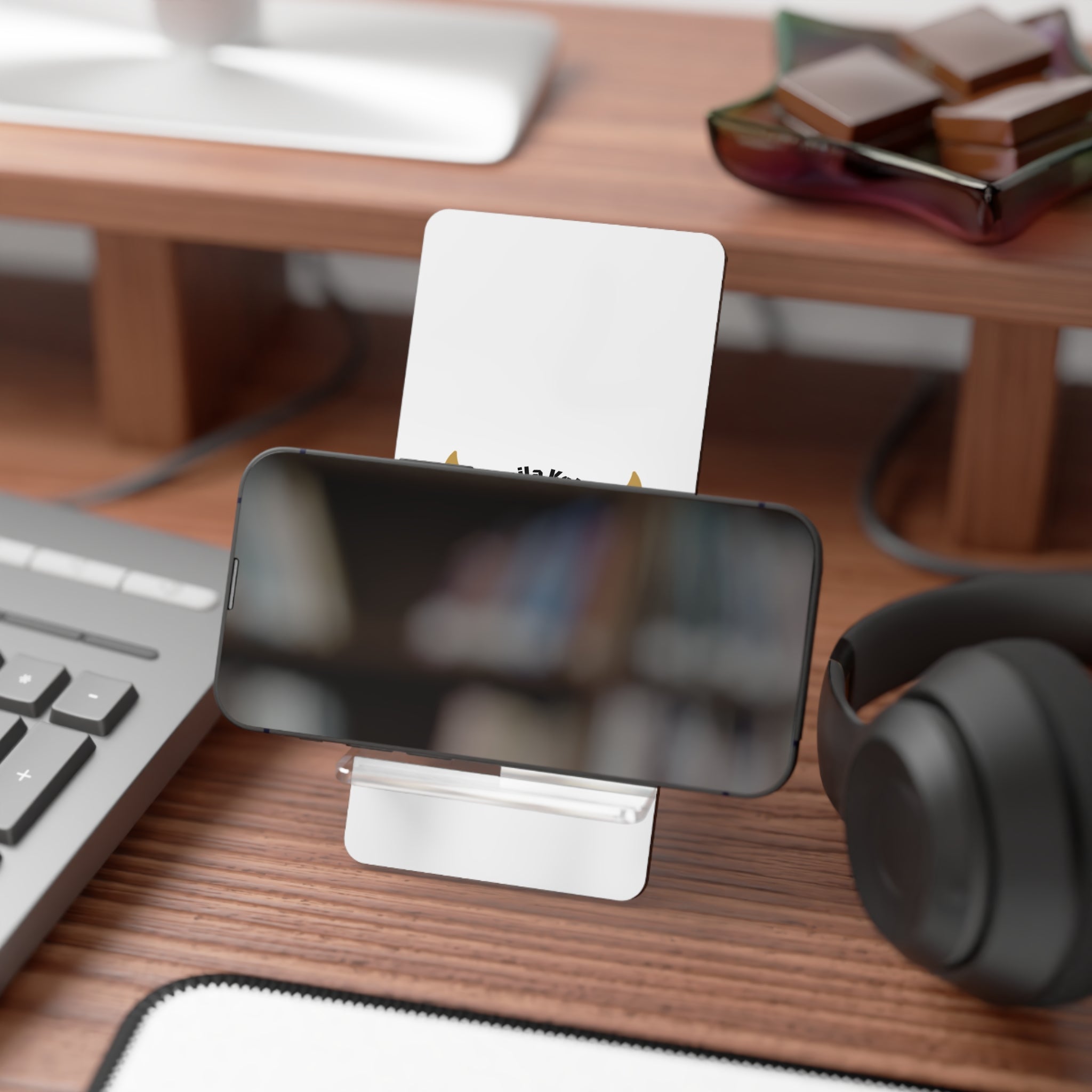 Smartphone Display Stand, Stylish Mobile Holder for Home/Office, Family Unity Design, Unique Gift for Tech Lovers, Desk Accessory